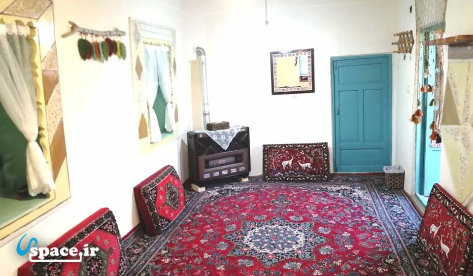 نمای داخلی اتاق سنجد اقامتگاه بوم گردی داربوم - همدان - روستای ارزان فود
