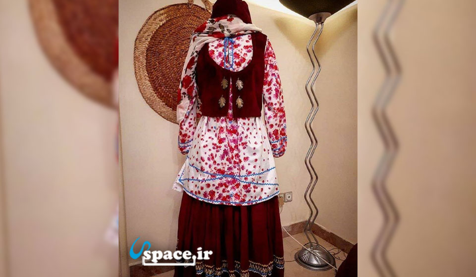 لباس محلی و بومی زنان - همدان